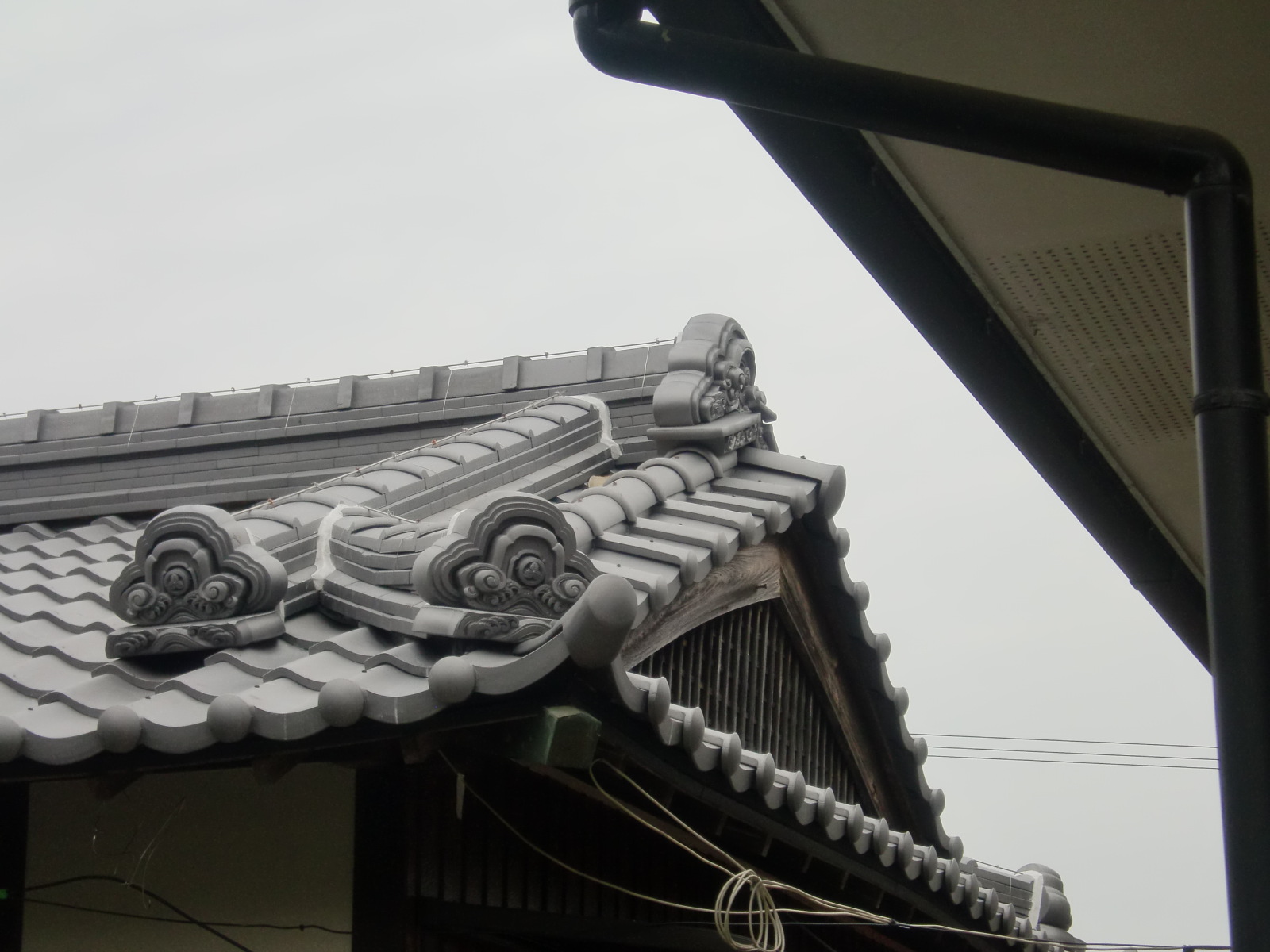 日本瓦の葺き替え工事
