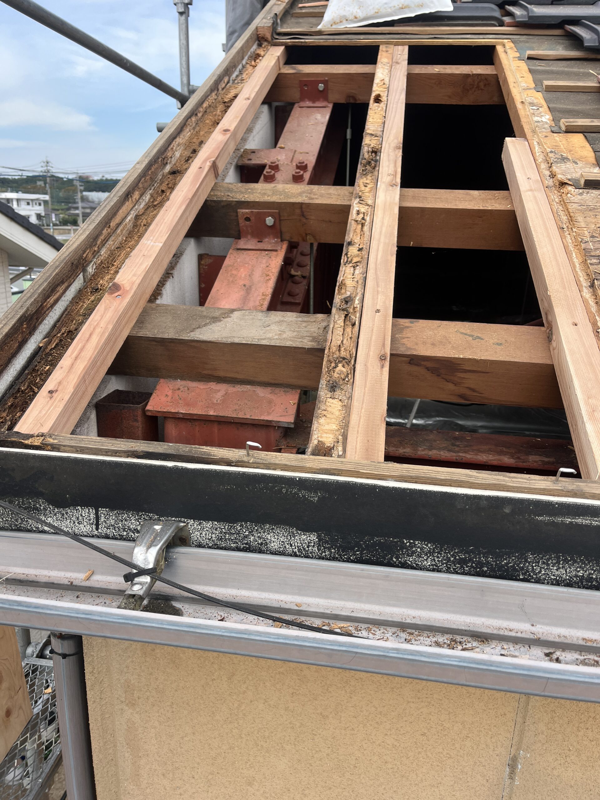 津市河芸町で平板瓦屋根修理