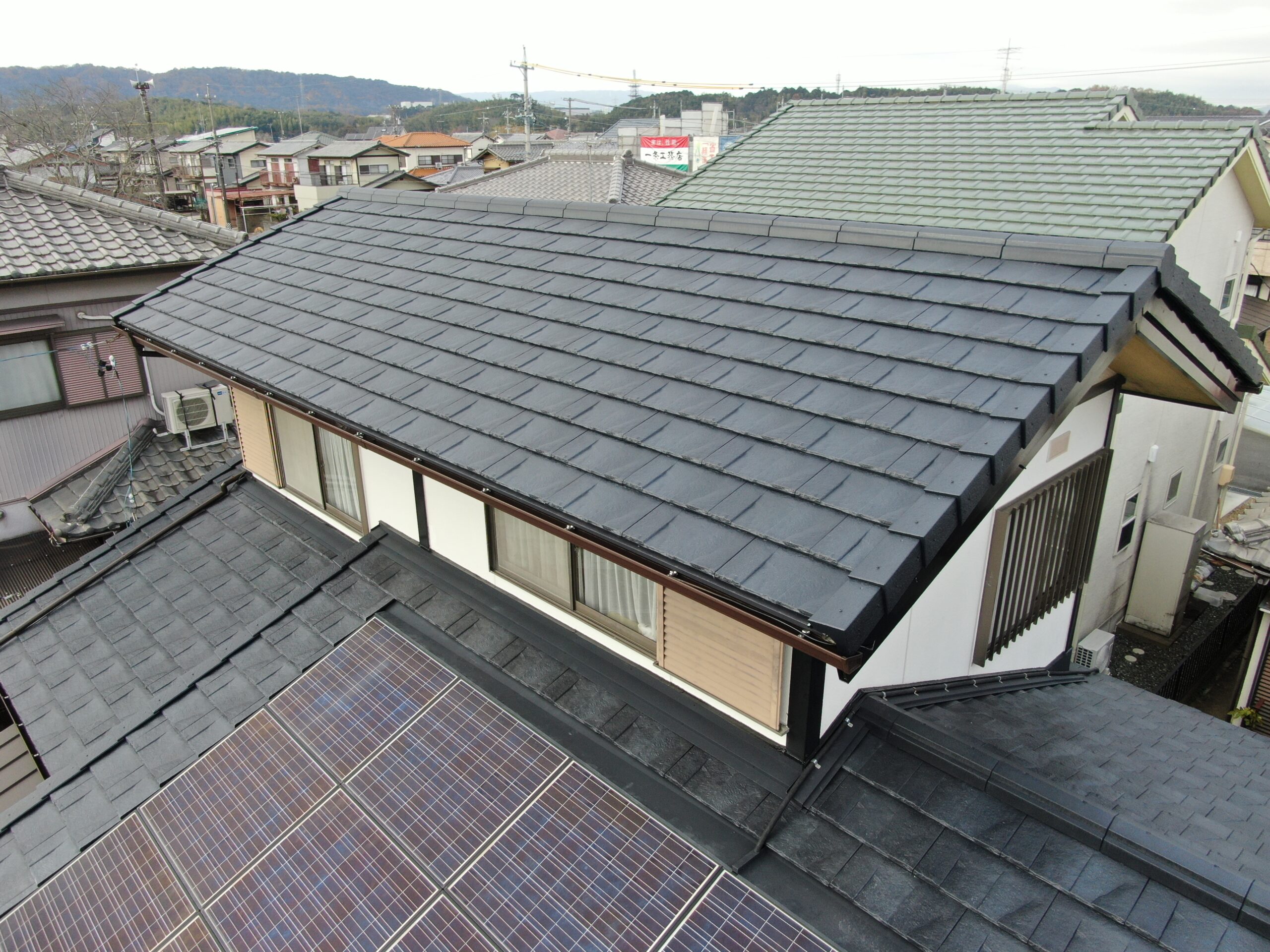 松阪市嬉野で屋根葺き替え工事(カバー工法)