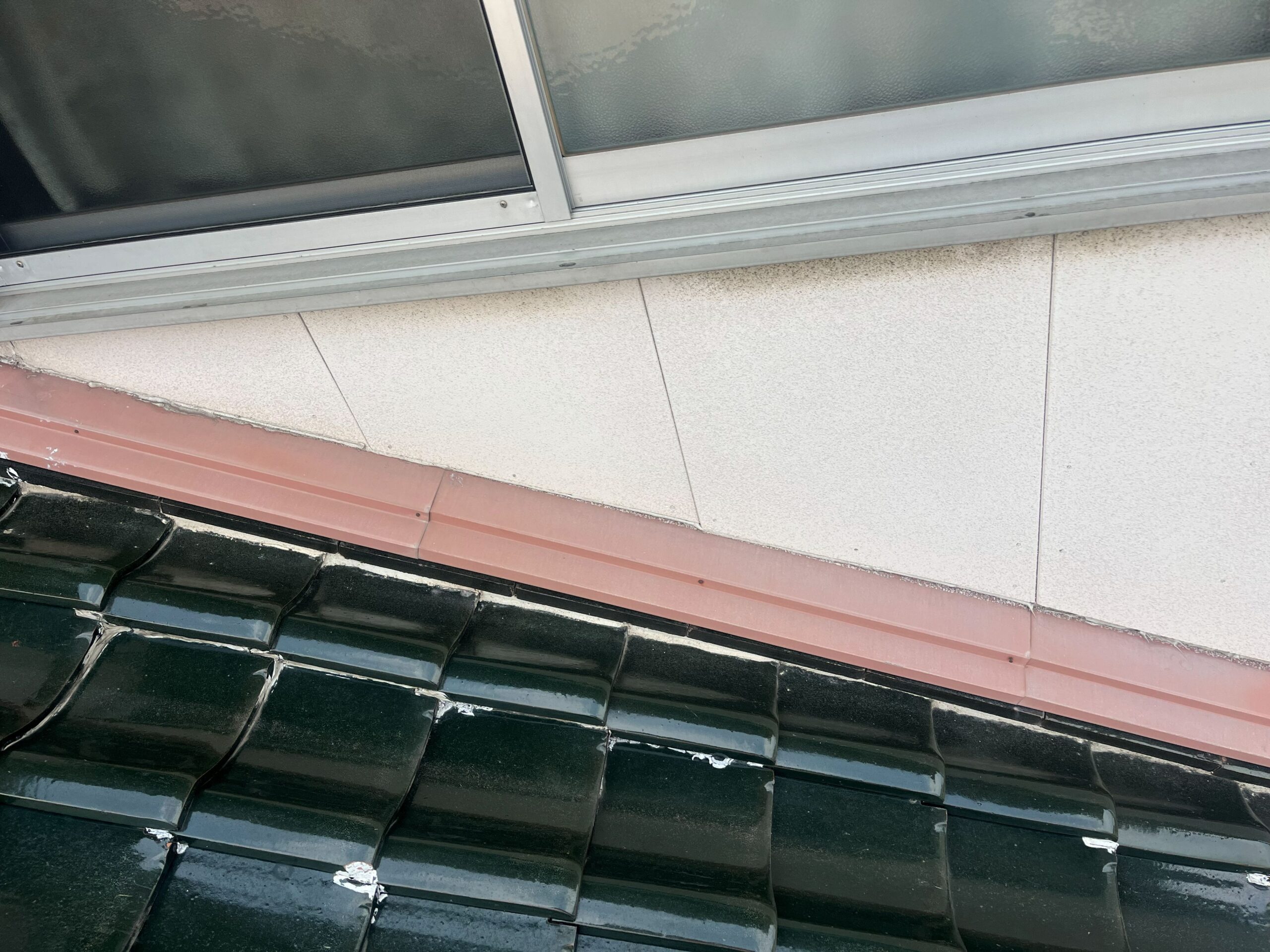 津市雲出で雨漏り修理