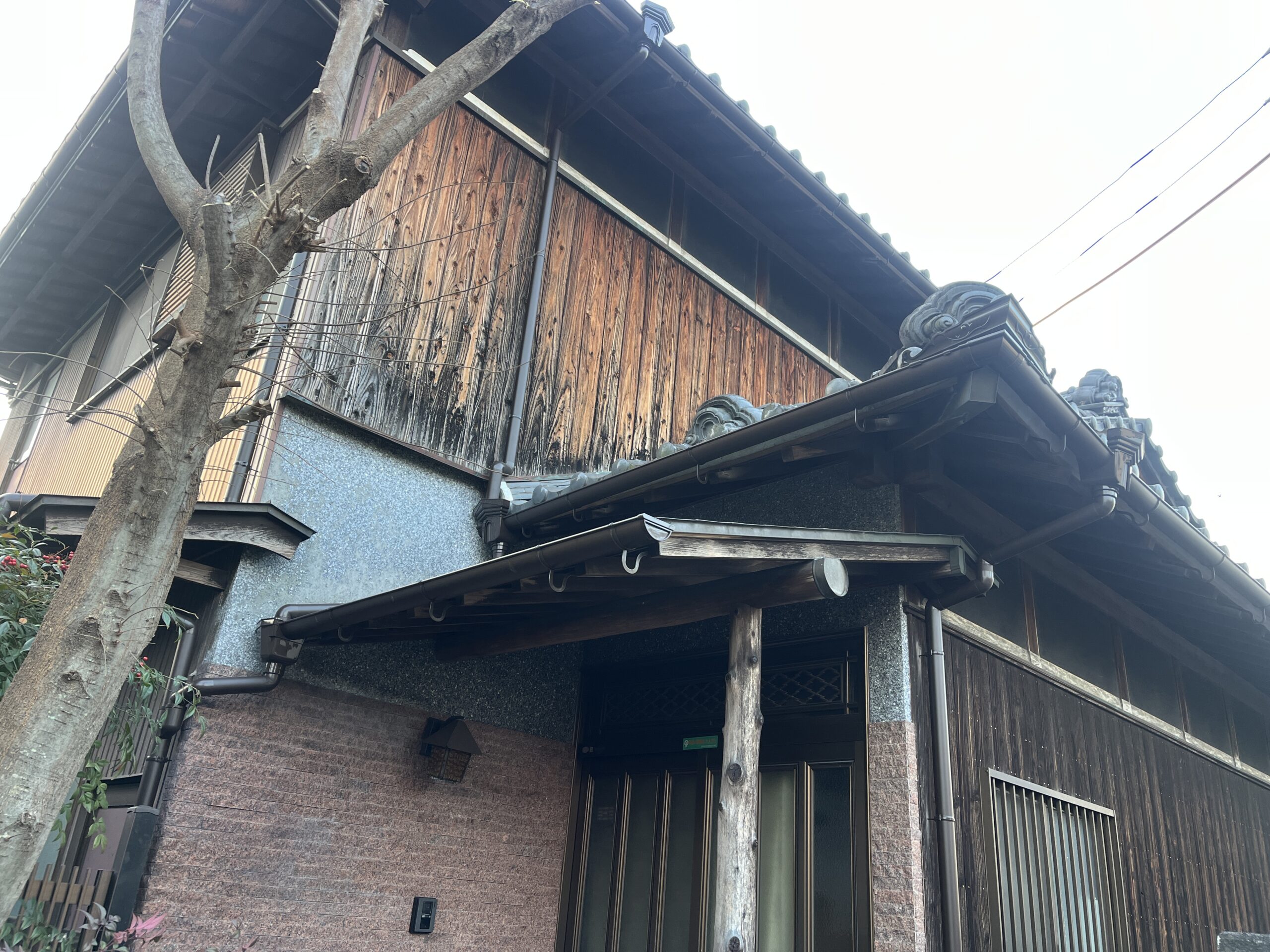 津市で雨樋掛け替え工事